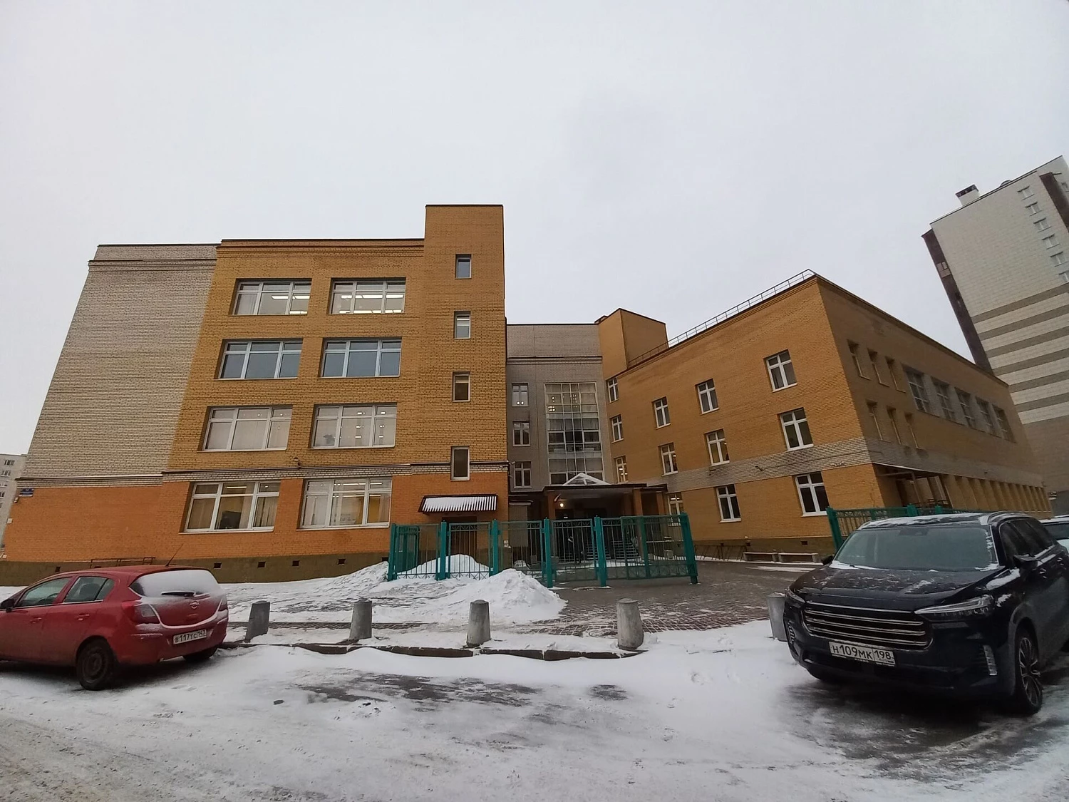 г.СПБ Гимназия 587 фасад 6